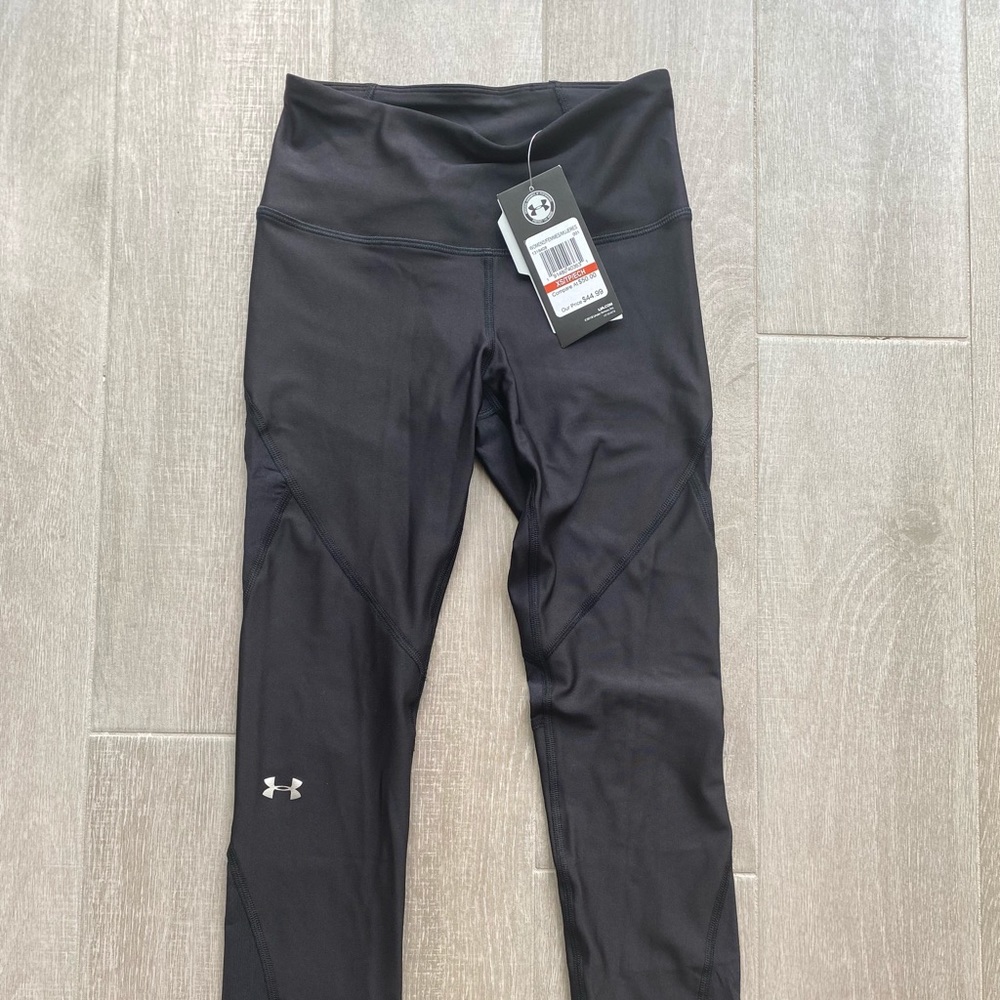 NWT Under Armour Leggings size XS Black